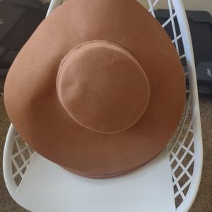 Ladies hat